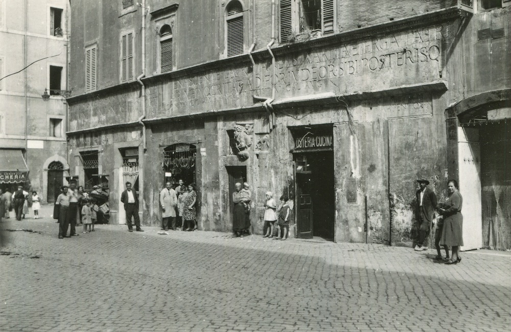 7. ATTIVITÀ SU VIA DEL PORTICO D’OTTAVIA - ROMA